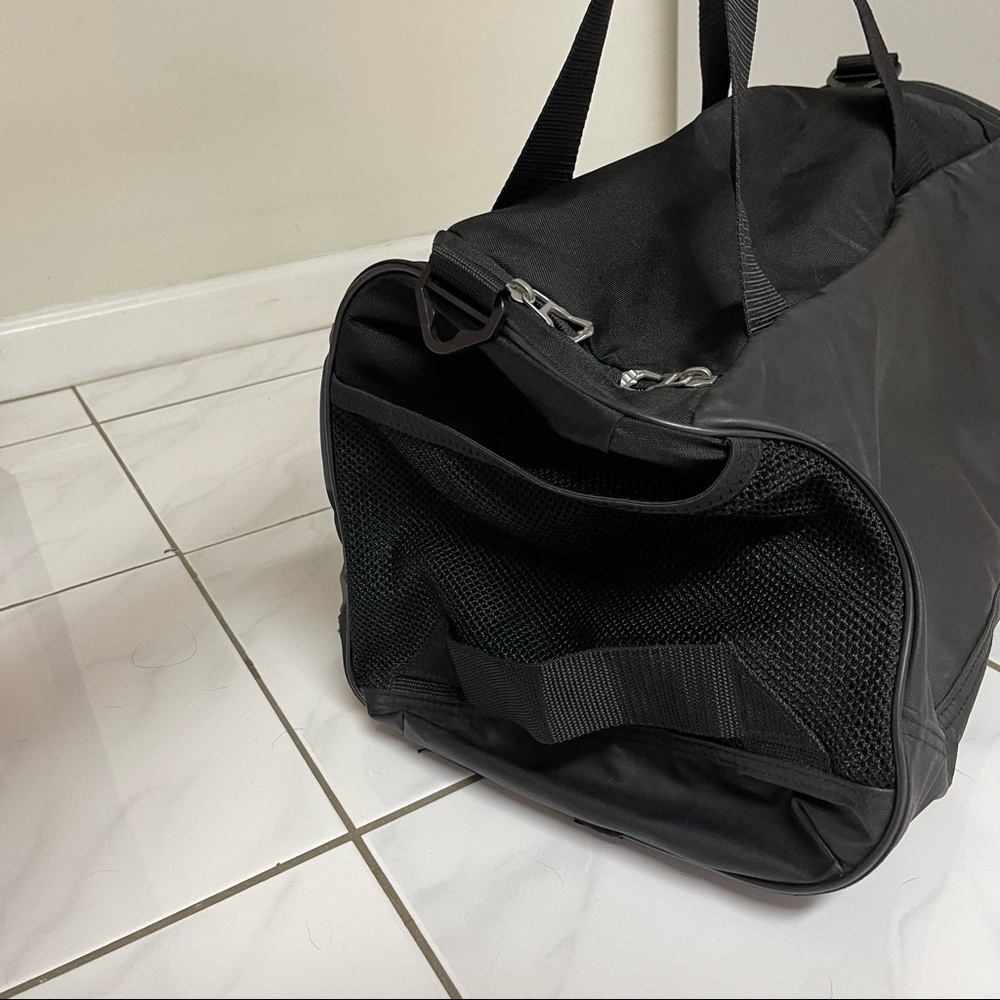 NWOT adidas Unisex Team Issue Small Duffel Bag, Black - Picture 8 of 10